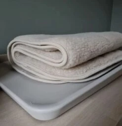 WOLLIES Amsterdam Ledikant Deken - Amandel - Merino Wol - 95 X 135 Cm -Babyproducten Korting Winkel 1166x1200