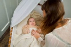 Wiegdeken Wol - Pure Baby Love - Wafel Off White -Babyproducten Korting Winkel 1200x798 3